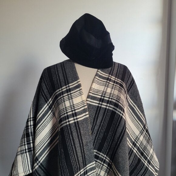 Talbots Black and White Wool Poncho (Size: One size fits most) - Picture 7 of 13